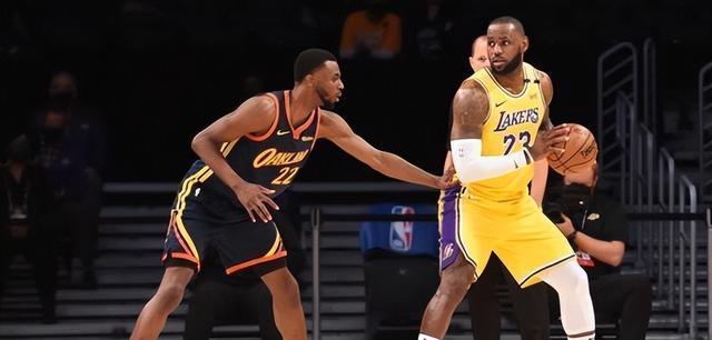 AA, 两大锋线或, 这种球风也 AA, 两大锋线或, 这种球风也