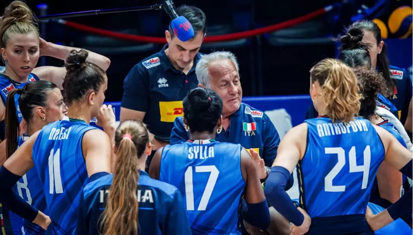 布告别国家, 主帅, 而这场在曼